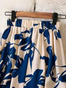 Women's Floral Print Elastic Waist Maxi Skirt, Casual Holiday Style - Apricot Base With Blue Flowers - View 5