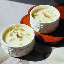 1pc/Box, Vintage Embossed Plaster Cup Scented Candle, Fresh And Elegant, Fragrant Aroma, Creates A Comfortable, Relaxing And Romantic Ambiance, Suitable For Indoor, Outdoor, Wedding, Confession, Valentine's Day, Commercial Venues, Anniversary, Easter And Home Decor