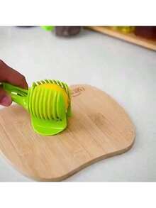 1 chiếc dụng cụ cắt cà chua và chanh cầm nắm dễ dàng - Dụng cụ cắt trái cây nhiều lưỡi với kẹp trái cây tròn, phụ kiện tách lòng trắng và lòng đỏ trứng, nhựa bền, màu xanh lá cây - Lý tưởng cho việc chuẩn bị nguyên liệu trong nhà bếp, dụng cụ cắt cà chua. - Nhiều màu - Xem 8