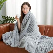 1 Piece Of Imitation Rabbit Fur Sofa Blanket, This Plush Blanket Adopts A Soft And Warm Artificial Fur Luxury Style, Suitable For Various Occasions Such As Living Rooms, Bedrooms, And Sofas - Small Gray Stripes - View 6