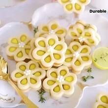 1个3D立体花朵饼干模具 - 适用于制作夹心饼干、果酱饼干、新年/情人节蛋糕装饰 - 耐用塑料材质，烘焙用品套装，包含精美烘焙用具、工具和配件 - 白色 - 查看 1