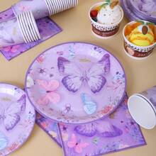 一套紫色花朵蝴蝶图案的一次性餐盘、餐巾纸、杯子、桌布和横幅，可供16位客人使用，适用于生日、婚礼、主题派对、家庭野餐等场合。 - 彩色 - 查看 5