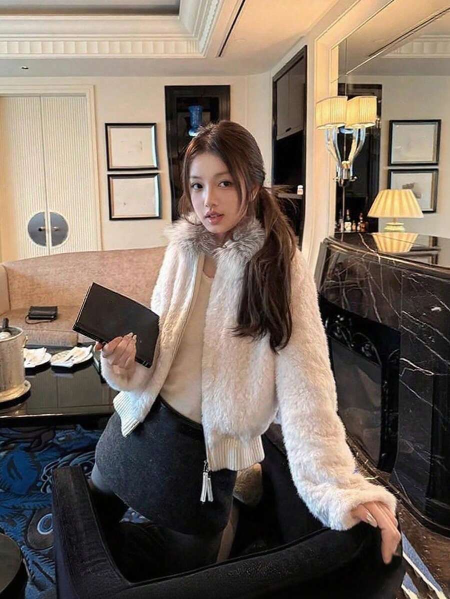 女士短款仿毛领抓绒外套，保暖翻领冬季大衣 - 白色 - 查看 1