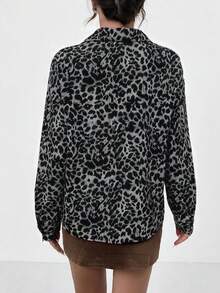 EARO 时尚女士夏季豹纹衬衫，长袖翻领纽扣宽松垂坠衬衫，适合通勤、约会和休闲穿着 - 深灰色 - 查看 4