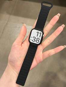 一套双色磁扣硅胶表带+表壳，适用于46mm、38mm、40mm、41mm、42mm、44mm、45mm、49mm表盘，可爱糖果色表带搭配保护壳，兼容苹果Series 11、10、9、8、7、6、5、SE、Ultra 2。 - 黑色 - 查看 4