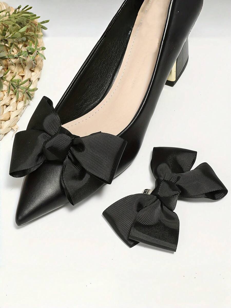 1 szt. Elegancki, minimalistyczny klips do butów w kształcie kokardy, modny dodatek do butów DIY, odpowiedni do wysokich obcasów, sandałów, balerinek i kapci damskich, spersonalizowany prezent dla przyjaciółek, może być również używany jako ozdoba broszki - Czarne - Zobacz 1