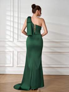 Asymmetric Off-Shoulder Satin Slit Bridesmaid Dress, Elegant Mermaid Style Dress For Weddings, Parties, Receptions And Other Occasions, Spring/Summer New Arrival - Dark Green - View 2