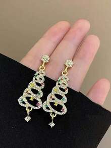 1 Pair Retro And Elegant Silver Artificial Christmas Tree Earrings Are Suitable For Ladies To Wear During The New Year Christmas, Valentine's Day, Christmas Season Weddings, Daily Occasions And The Holiday Valentine's Day