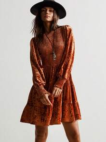 Rusttydustty Bohemian Style Velvet Waist Tie Layered Ruffle Hem Dress, Showcases Elegant Elegant, Suitable For Holiday Parties, New Year, Valentine's Day And Various Occasions