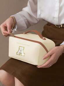 Bolsa de maquillaje impermeable de piel sintética (PU), organizador de cosméticos con estampado de letras, bolsa de almacenamiento multifuncional para viajes de gran capacidad con doble capa, bolsa con cremallera, organizador de viaje portátil, bolsa impermeable para cosméticos y joyas, esencial para viajes y cruceros, almacenamiento de lápiz labial y esmalte de uñas, regalo para el Día de San Valentín, regalo para damas de honor, regalo de cumpleaños, regalo para amigos y maestros, regalo para días festivos, regalo para el Día de la Madre, regalo para mujeres