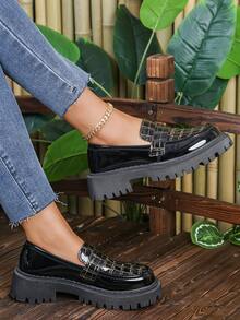 Round Toe Thick Sole Casual Versatile Slip-On Comfortable Non-Fatiguing 2026 New Arrival Gold Pebble Texture Design Loafers, Suitable For Students And Daily Wear With Dresses, Women Shoes - Black - View 3