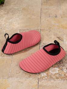 男女童沙滩水鞋赤脚卡通瑜伽袜速干游泳冲浪鞋，新款训练软底防滑幼儿夏季沙滩涉水鞋 - 玫紅色 - 查看 4