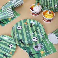 1 Set Fußballfeld-Themen Einwegteller, Servietten, Becher, Tischdecke und Wimpelfahnen, Party-Essentials Set für 16 Gäste, geeignet für Geburtstag, Hochzeit, Themenfest, Familienpicknick - Verschiedenfarbig - Übersicht 5