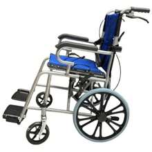 Cadeira De Rodas Dobrável Compacta Acolchoada Nova Até 100kg - Azul - Visão 4