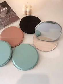 2个迷你便携化妆镜 - 圆形皮革折叠镜，口袋镜，加厚PU皮革小镜，可折叠，旅行镜。适合作为礼物、旅行必备、化妆必备，易于收纳，圣诞礼物，随时补妆，适合上学使用，返校必备，节日礼物。（色差属正常现象，请以实物为准。）赠品，旅行，平价好物，旅行必备 - 彩色 - 查看 7
