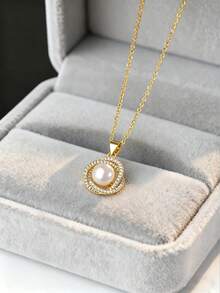 4 件不锈钢首饰套装包括项链、耳环、戒指、复古优雅人造珍珠项链装饰与水钻玫瑰花瓣，适合女性日常/派对佩戴、母亲节和情人节礼物情人节、妈妈、母亲、母亲节、礼物