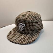 1pc Soft Top Color Block Retro Skateboard 5-Panel Cap, Women Camouflage Flat Brim Hat, New American Letter Contrast Color Baseball Cap, Unisex Fashion Simple Casual Sun Hat, Outdoor Street Skater Hippie Chicks Style