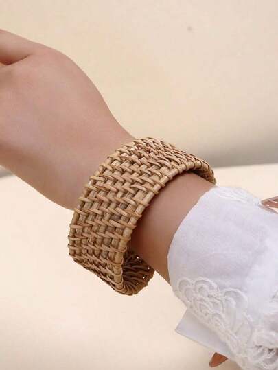 1pc Exaggerated Handmade Rattan Bangle With Stripe Effect, Large & Lightweight, Versatile Design Suitable For Women Holiday, Party And Daily Wear