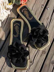 Sandálias Planas com Bico Quadrado e Borda Dourada Brilhante | Decoração com Fivela Floral 3D, Chinelos de Casamento na Praia Boêmio, Essencial para Férias de Verão, Sandálias Casuais de Moda Feminina