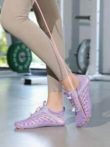 1双女士夏季新款沙滩涉水鞋水上运动速干赤脚水鞋，适合海滩度假、露营、派对、游泳、冲浪、漂流、健身、瑜伽、健身房锻炼 - 紫色 - 查看 7