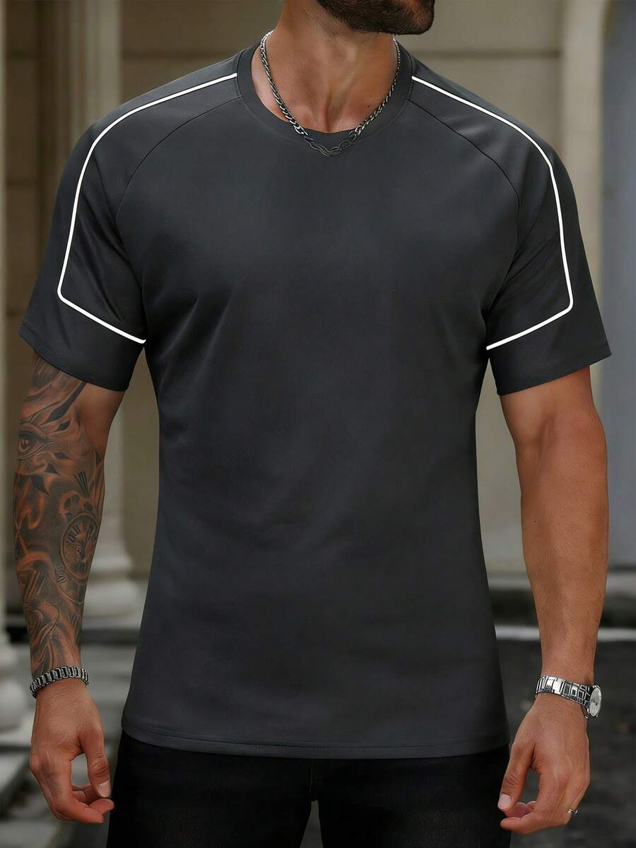 男士透气速干运动T恤，轻便健身训练休闲服 - 深灰色 - 查看 1