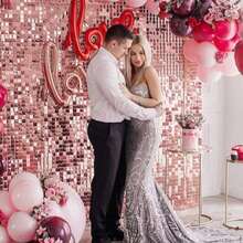 1米 x 2米玫瑰金闪光墙面背景幕布，方形背景帘，玫瑰金丝带墙板，适用于生日、婚礼、毕业典礼、新年、圣诞节庆祝派对装饰 - 玫瑰金 - 查看 2