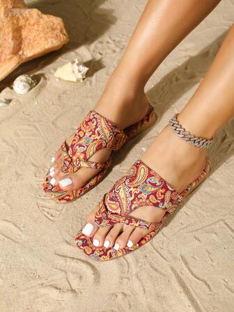 2026 Women's New Fashion Flat Sandals, Summer Casual Beach Slippers