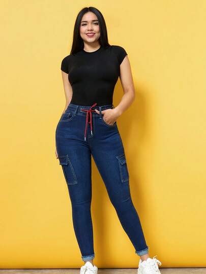 Pantalón de Dama Ajuste Perfecto con Diseño Elástico y Cordón de Contraste para una Comodidad y Estilo Inigualables con Amplias y Prácticas Bolsas Laterales Tipo Cargo