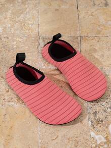 男女童沙滩水鞋赤脚卡通瑜伽袜速干游泳冲浪鞋，新款训练软底防滑幼儿夏季沙滩涉水鞋 - 玫紅色 - 查看 6