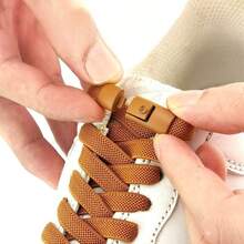 弹性免系鞋带，扁平鞋带，男女运动鞋适用。快速弹性鞋带，带金属扣，鞋绳。鞋子，春夏精选，伴娘礼物，房间，卧室装饰，海滩，旅行，男士，女士，度假，妇女节，旅行必备，婚礼回礼，Y2K，卧室，汽车配件，厨房装饰，海滩，夏季，度假，假日，旅行必备，外出上衣，家居用品，母亲节礼物，卧室装饰，花园，厨房装饰，夏季，海滩，旅行必备，房间装饰，软萌，毕业季 - 開關免繫鞋帶 - 查看 4