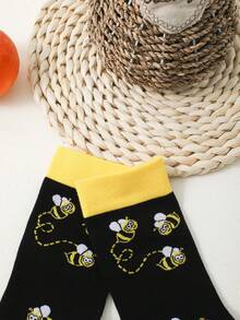1 Pair Unisex Comfortable Versatile Bee Pattern Mid-Calf Socks - Multicolor - View 4
