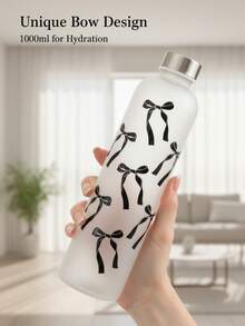 BENNY 1000毫升（33.8盎司）3D蝴蝶结设计水瓶，蝴蝶结装饰水瓶，渐变哑光塑料户外运动水瓶，ins风，防滑防漏健身水瓶，防碎银色金属盖，沙漠旅行健身水瓶，防滑防沙设计（热带主题），创意便携式运动水瓶，黑粉色时尚水杯 | 时尚四季水瓶，适合办公使用 - 彩色 - 查看 6