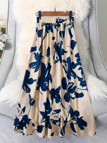 Base de albaricoque con flores azules