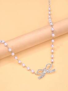 1件水晶蝴蝶吊坠项链，珍珠项链，颈链，新款中式婚礼首饰，女士情人节礼物 - 彩色 - 查看 3