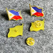 2枚世界国旗胸针，波浪形树脂旗帜徽章，合金奖章胸针，合金和树脂材质，适用于节日、庆典、日常装饰、西装胸针