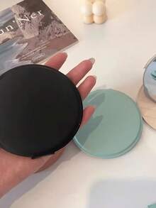 2个迷你便携化妆镜 - 圆形皮革折叠镜，口袋镜，加厚PU皮革小镜，可折叠，旅行镜。适合作为礼物、旅行必备、化妆必备，易于收纳，圣诞礼物，随时补妆，适合上学使用，返校必备，节日礼物。（色差属正常现象，请以实物为准。）赠品，旅行，平价好物，旅行必备 - 彩色 - 查看 8