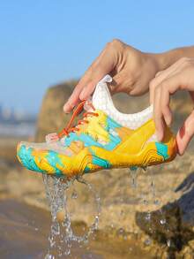 Youth Girls' Wide Footbed Yellow And White Beach Swimming Comfort Quick-Dry Non-Slip Lightweight Creek Shoes/Wading Shoes