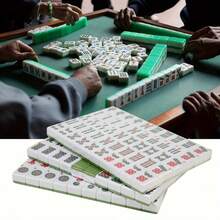 豪华专业麻将套装 - 经典中国麻将游戏，采用优质PVC材质，专为麻将爱好者设计。为成人提供策略性社交娱乐，是派对、婚礼、晚宴、生日庆祝、团体活动、家庭聚会和旅行的理想之选。一款令人愉悦的成人桌游，适合派对，也是情侣间的浪漫活动。完美礼品之选！ - 彩色 - 查看 6