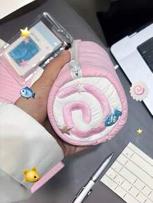 大容量可爱粉色猫咪造型铅笔盒，毛茸茸的鱼饼设计，文具收纳袋，高性价比铅笔盒，新款返校蝴蝶结铅笔盒 - 大号，也可作化妆包使用，小巧可爱，时尚百搭，大容量，女孩文具收纳盒，学习用品 - 彩色 - 查看 4