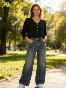 单件纯色休闲粘胶纽扣衬衫，适合假日、办公室、居家、日常、约会、返校、旅行、早午餐、机场等场合，春夏秋季均可穿着，无弹力，凉爽轻盈，日常居家办公粘胶七分袖V领休闲衬衫 - 黑色 - 查看 5