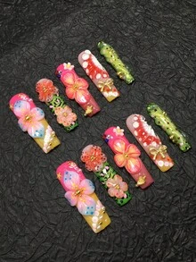 10片4.5厘米手工方形假指甲，饰以水钻、圆点和花瓣，适合女性和女孩，可用于聚会、节日和日常佩戴，可作为美甲贴纸套装使用。美甲配件，亚克力美甲套装，包含套装、手工压制美甲贴片、假指甲贴纸和美甲用品。手工按压式美甲贴片 - 彩色 - 查看 3