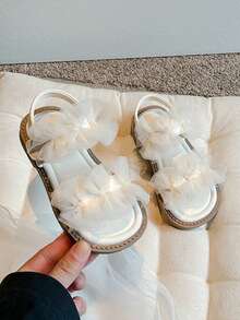 1双粉色薄纱蝴蝶结儿童平底凉鞋，防滑耐穿，低帮系带设计，梦幻公主风，适合幼儿园周末郊游。 - 白色 - 查看 1