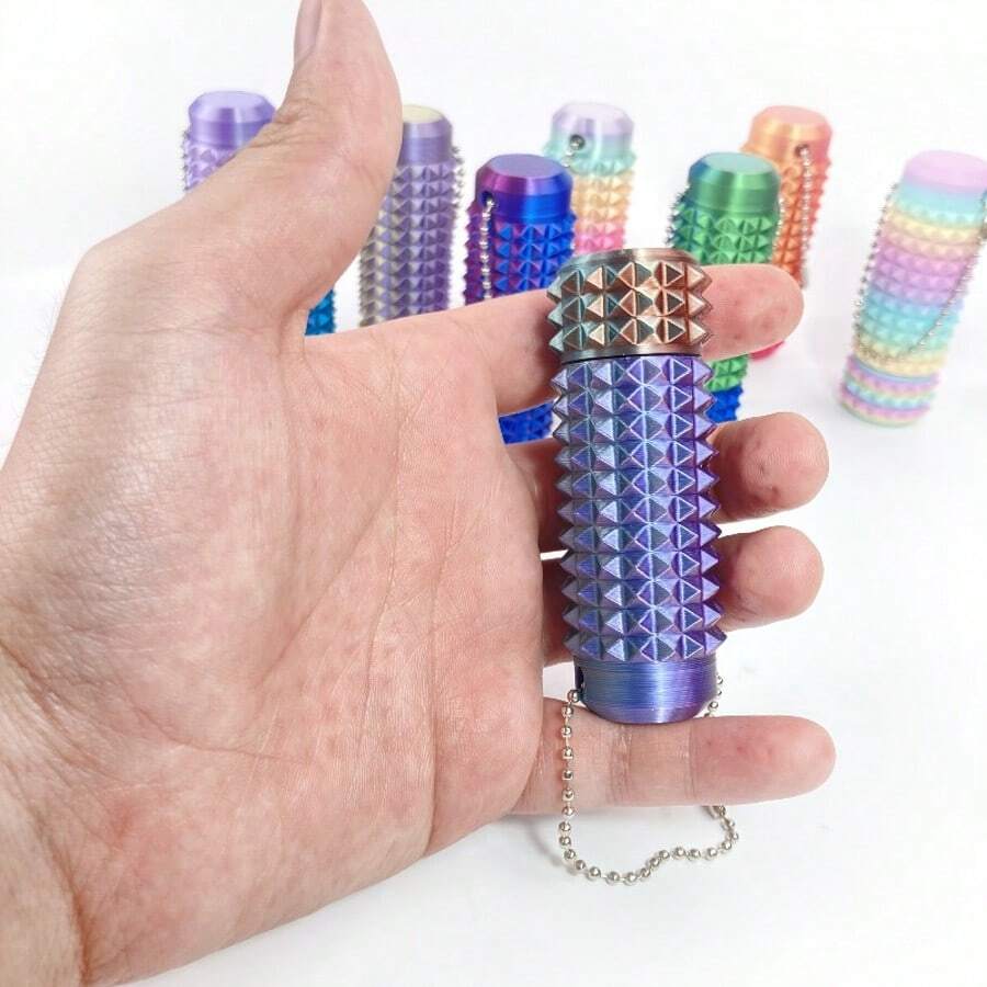 1pc 360° Rotating Ouchies Mini Stress Relief Toy With Bearings, Gradient Color Design, Portable Mini Adult Office Gift, Suitable For Men