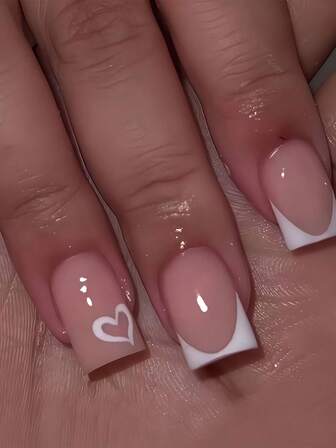 24-Piece Medium-Sized Square Heart-Shaped Nail Art Patches, White French Patches, Short Style For Perfect Fit, Acrylic Fake Nail Set. Heart-Shaped Nail Art Is Suitable For Daily Wear By Women And Girls, And Also Suitable For Valentine's Day Parties And Other Occasions.