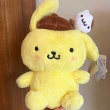 Miniso Búp bê nhồi bông Sanrio Pompompurin Baby Good Friends Series, chất liệu vải nhung mềm mại thân thiện với da, hình dáng chú chó vàng đặc trưng + chi tiết thú cưng dễ thương trên đầu, chất liệu mềm mại, co giãn, thích hợp trang trí phòng ngủ và chụp ảnh hàng ngày (1 chiếc) - Màu vàng - Xem 6