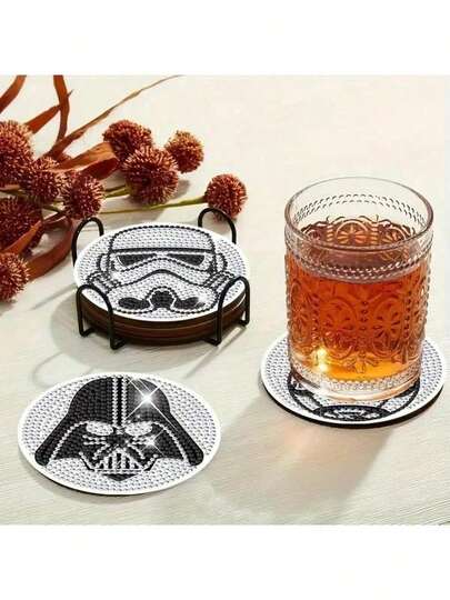  Juego de posavasos de pintura de diamantes de dibujos animados de Star Wars, posavasos de aislamiento de escritorio hechos a mano con diamantes, decoración de escritorio, y juego de posavasos redondos con soporte para taza del Caballero Negro, adecuado como regalo del Día de San Valentín, regalo de cumpleaños, regalo de fans de Star Wars, regalo de Año Nuevo y Navidad, decoración de escritorio