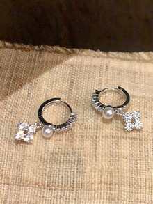 1 Pair Sparkling Four-Leaf Clover Faux Pearl Earrings, Fashionable & Elegant Niche Design, Versatile, High-End, Gift For Holidays