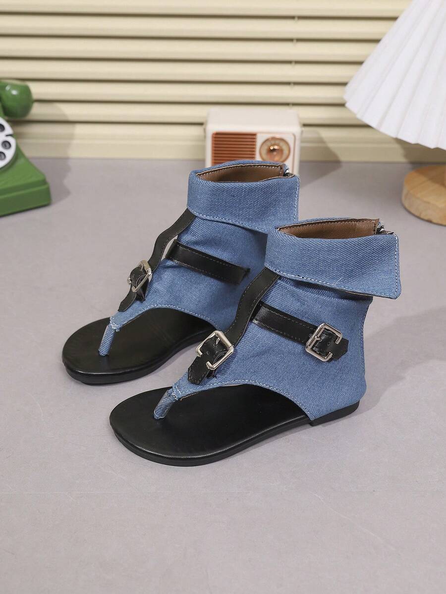Đôi sandal mùa hè thời trang dành cho bé gái này có thiết kế cổ cao, khóa kéo ở gót và quai hở ngón, mang đến vẻ ngoài sành điệu và thanh lịch, là sự lựa chọn hoàn hảo cho các bé gái diện đi dự tiệc. - Màu xanh lam - Xem 1