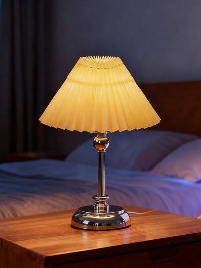 1盏极简主义台灯，暖光USB供电，适用于床头、书架、露营，适合北欧风格民宿、餐厅、氛围照明