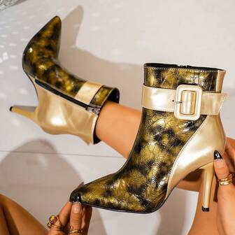 Autumn/Winter New Metal Color Splicing Cracked Pointed Toe Buckle High Heel Boots, Personalized Versatile Party & Commute Fashion Boots. Cracked Leather Combined With Metal Color Splicing Design, Avant-Garde And Eye-Catching. Pointed Toe Shape Slimming And Fashionable. Slim Heel Style Elegant And Exquisite, Boosting Aura. Wide Belt Buckle Decoration Adds Retro Personalized. Suitable For Pairing With Dresses For An Elegant Look Or Pants For A Cool Vibe, Infusing Modern And High-End Feels Into Autumn/Winter Outfits.